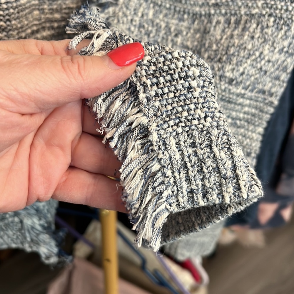 Loft, navy and ivory jacket. Size medium. - Picture 5 of 6